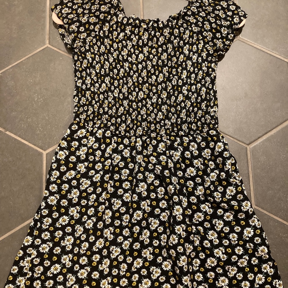 Girls floral navy smocked dress
